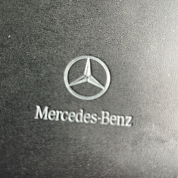 MERCEDES BENZ CD case - Picture 7 of 8